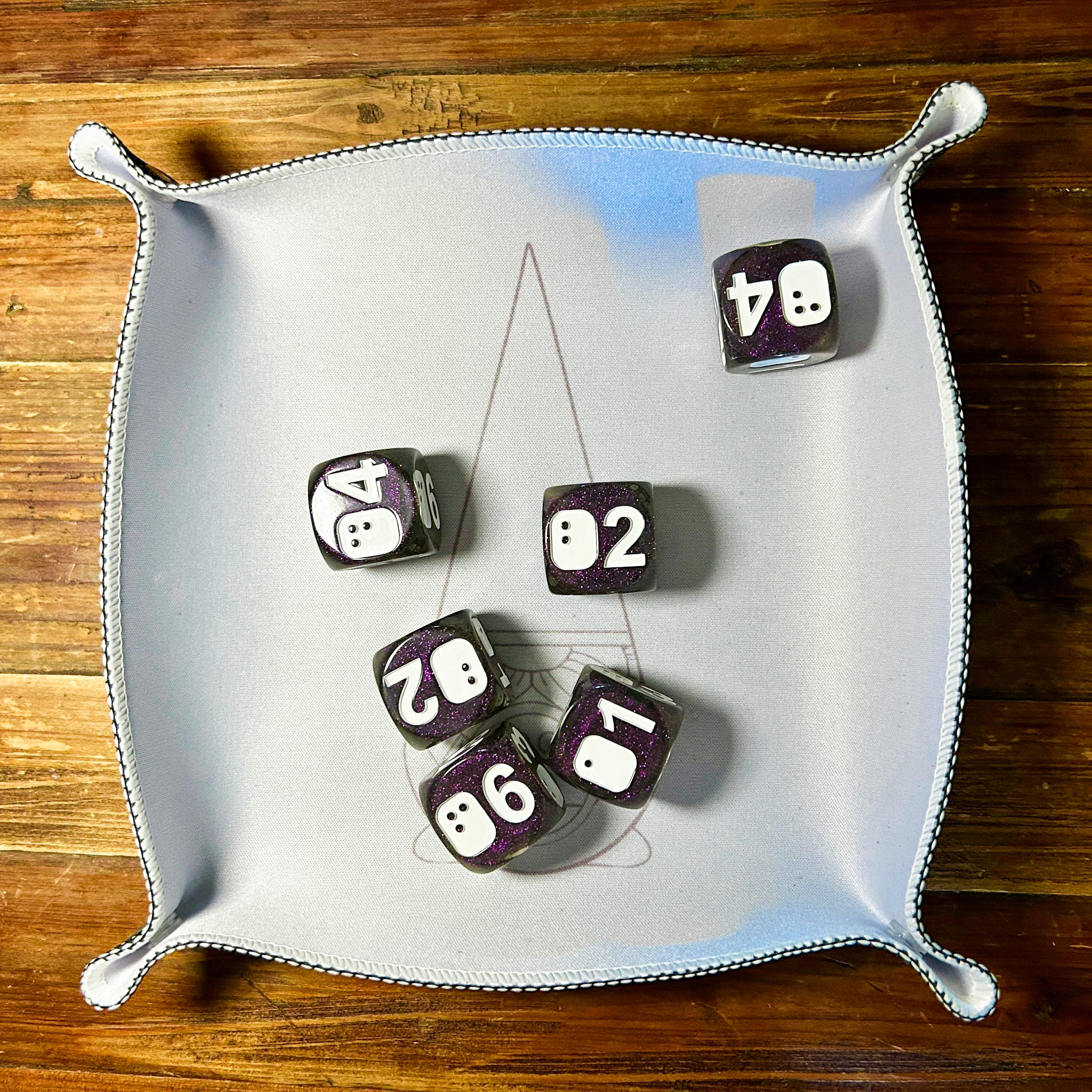 6x D6 Titans rolled randomly on a White Dice Tray